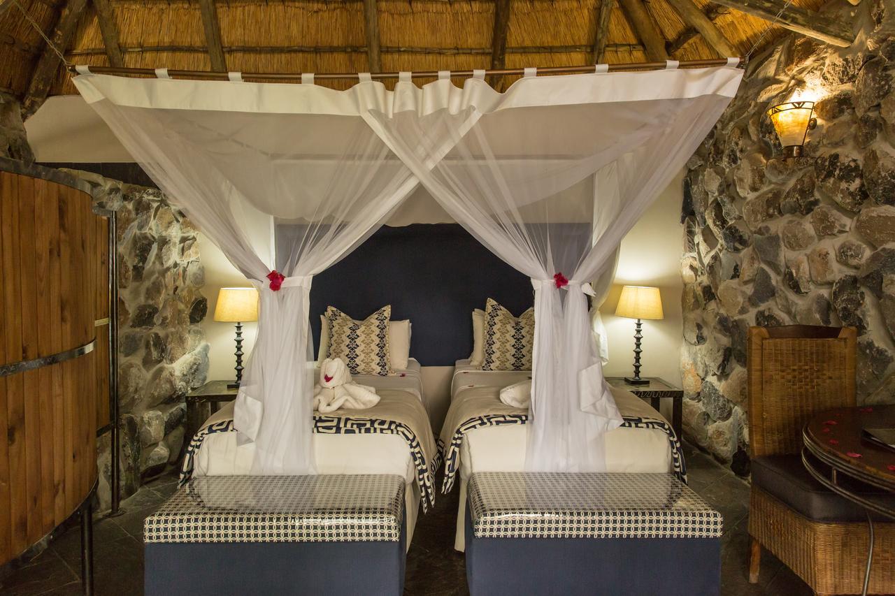 Thamalakane River Lodge Maun Bagian luar foto