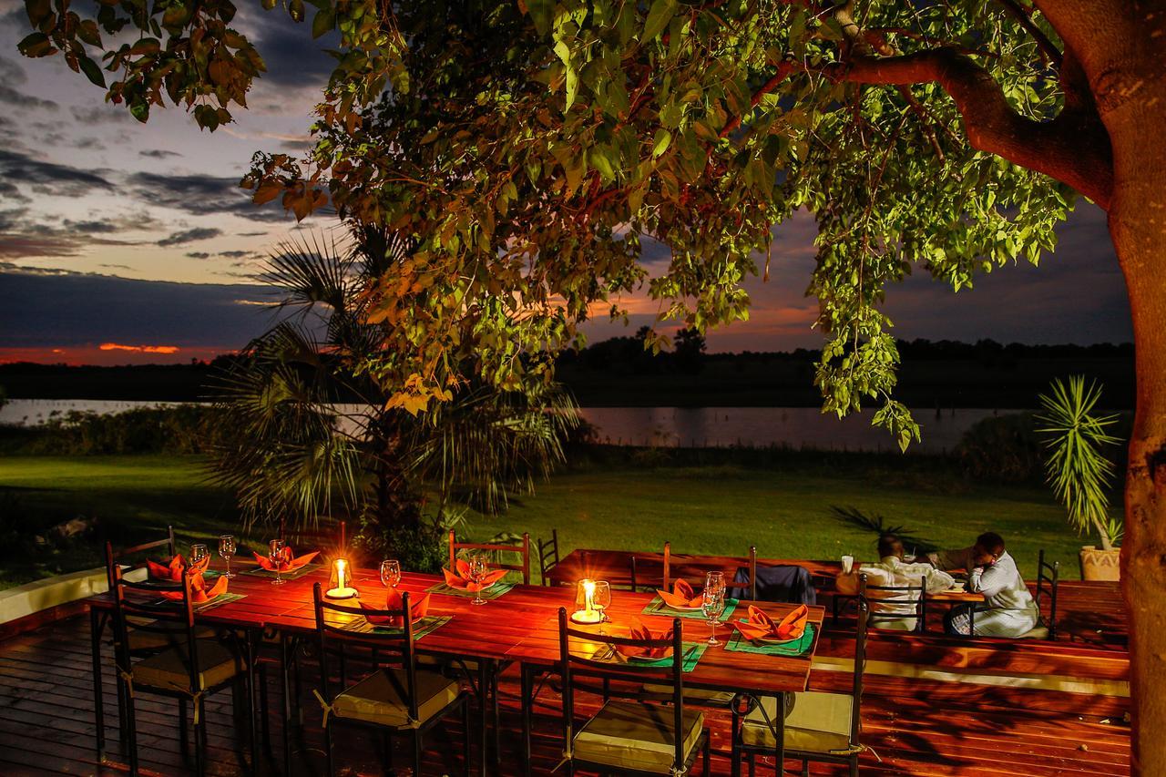 Thamalakane River Lodge Maun Bagian luar foto